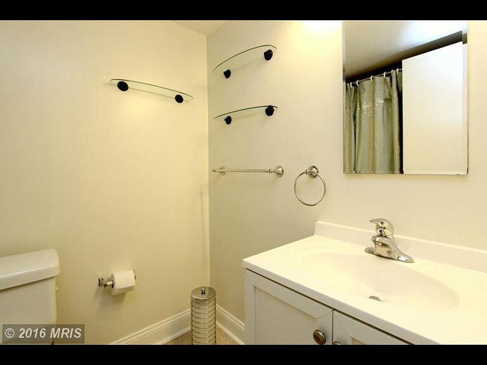 1st image of 5109 Crossfield Ct APT 13