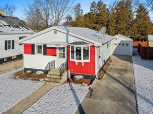 2716 10th St, Two Rivers, WI 54241