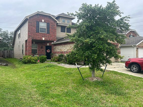 3rd image of 10606 Sun River Falls Dr