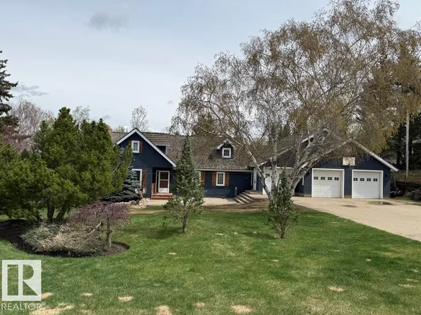 13 Grandview Cres, Sturgeon County, AB T8T 1X7