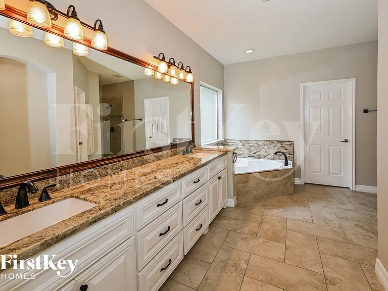 17714 Meadow Crossing Ln — Photo 9