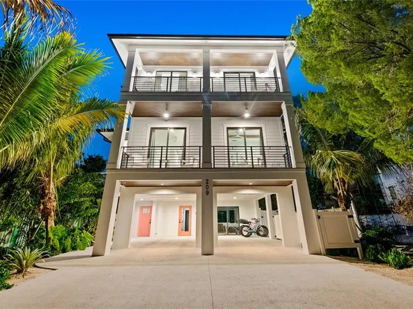 209 Garfield Dr, Sarasota, FL 34236