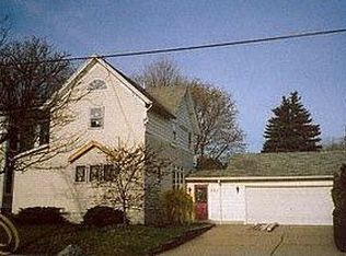 761 Ludlow Ave, Rochester, MI 48307