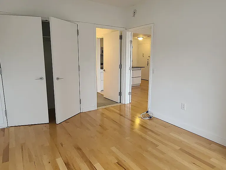 306 Gold St #14B — Photo 4