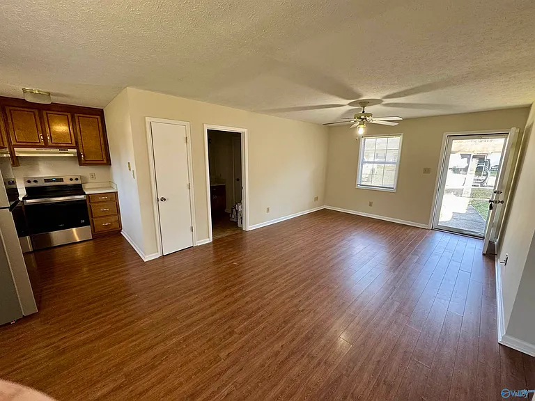 508 E McClellan St #B — Photo 7