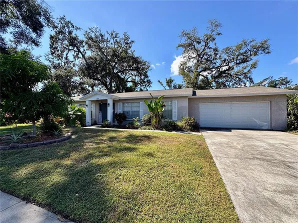2908 Forest Cir, Seffner, FL 33584