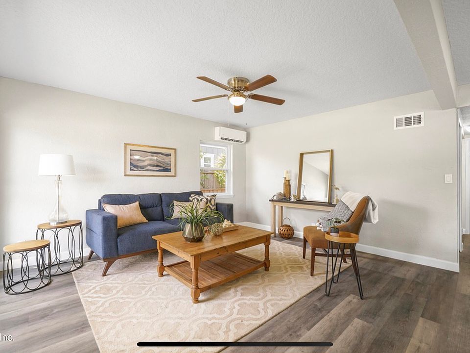 1st image of 718 5th Ave S