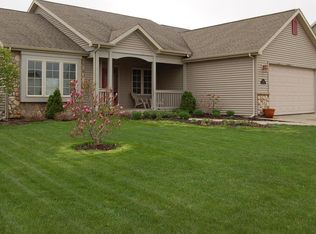 8325 Queensbury Ln, Sturtevant, WI 53177