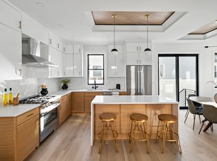 92 Chapel St APT 1, Newton, MA 02458