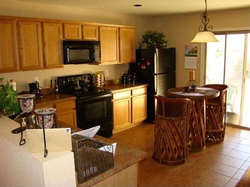 2nd image of 2826 W San Carlos Ln