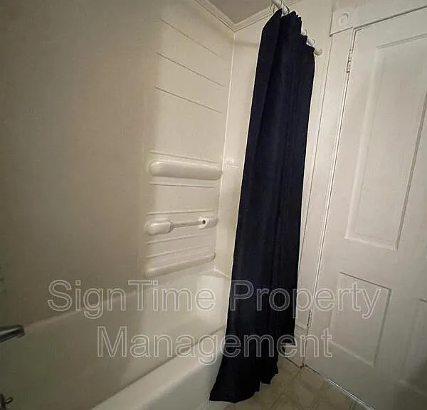 825 Hamilton Blvd #B — Photo 12