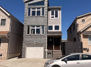 12 Rome St, Newark, NJ 07105