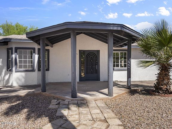 4th image of 896 Paseo Comanche
