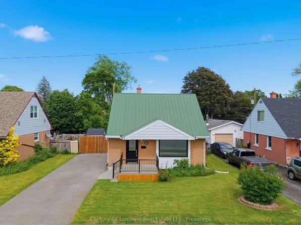 63 4th Ave, Quinte West, ON K8V 5N5