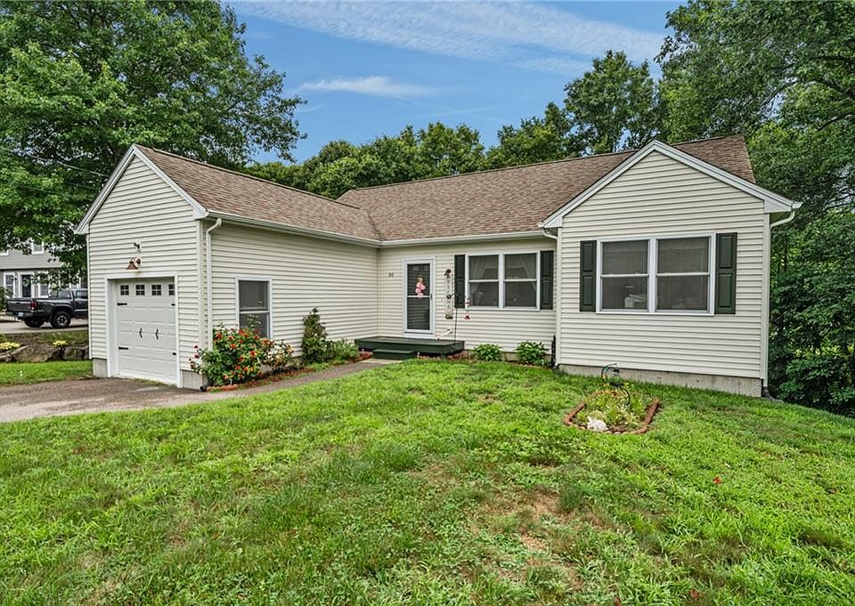 1st image of 30 Fieldstone Way