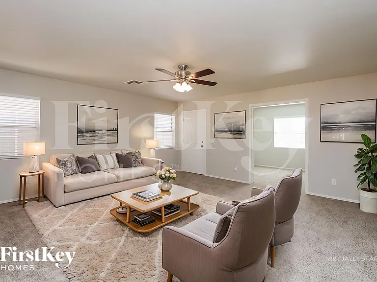 2532 E Olivine Rd — Photo 3