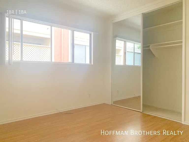 2311 S Bentley Ave #15 — Photo 6