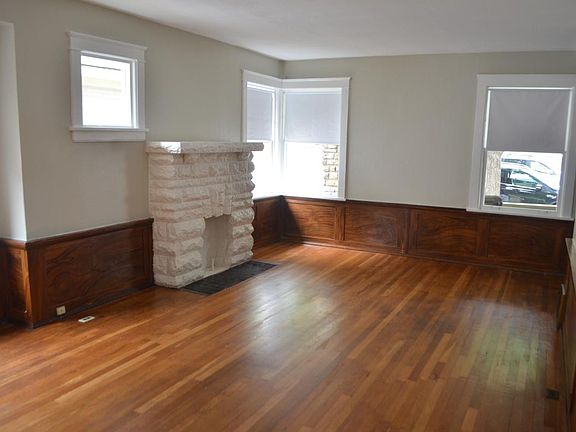 front room non working fire place