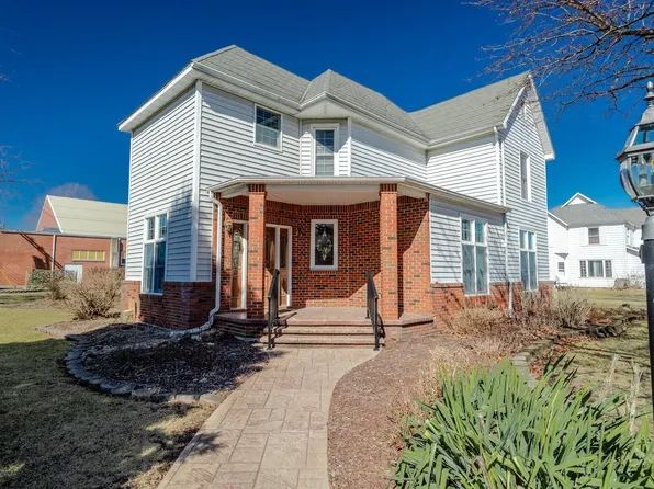308 N Jefferson St, Brook, IN 47922