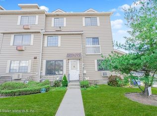 150 Richmond Hill Rd, Staten Island, NY 10314