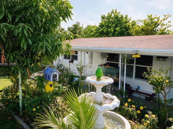 2506 Acapulco Dr, Miramar, FL 33023