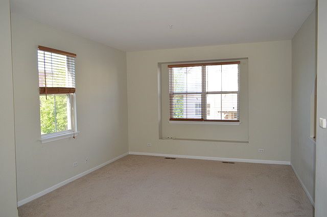 1st image of 140 Rosehall Dr