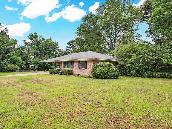 2nd image of 5601 Bliss Cir