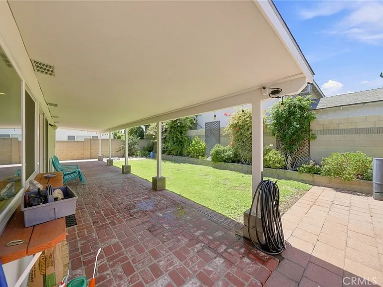 17611 Leslie Ave — Photo 26