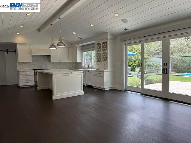 361 Claire Pl — Photo 8