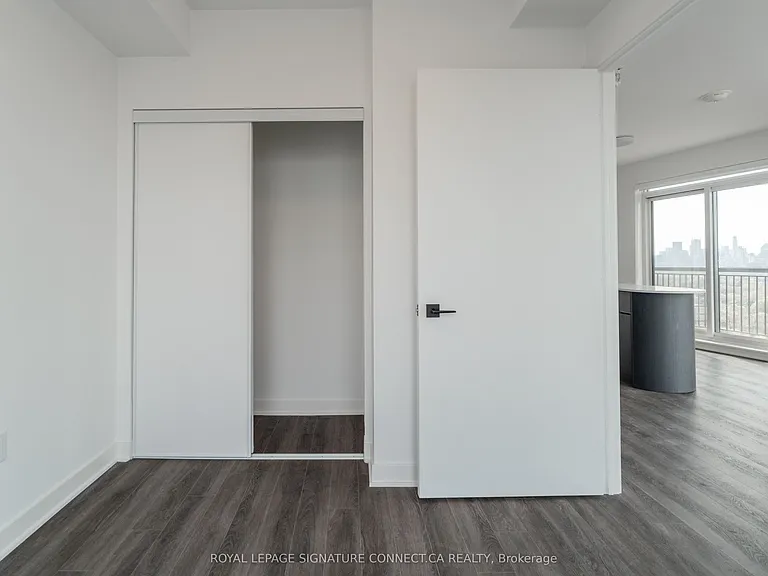 1185 Dupont St #1210 — Photo 19