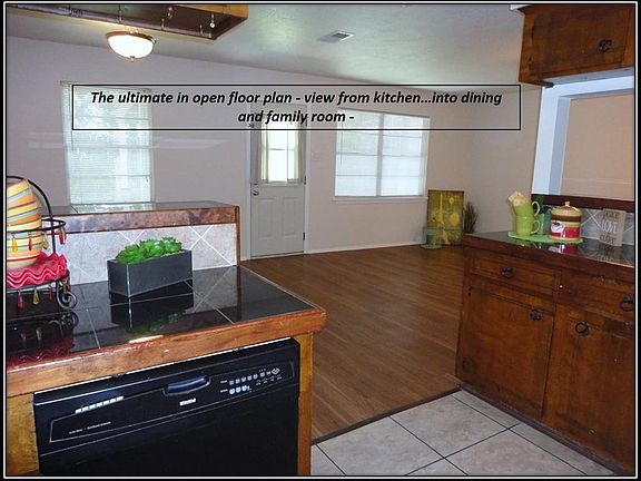 4th image of 1213 Elm St