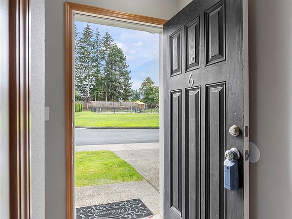 4th image of 10307 140th Street Ct E #6