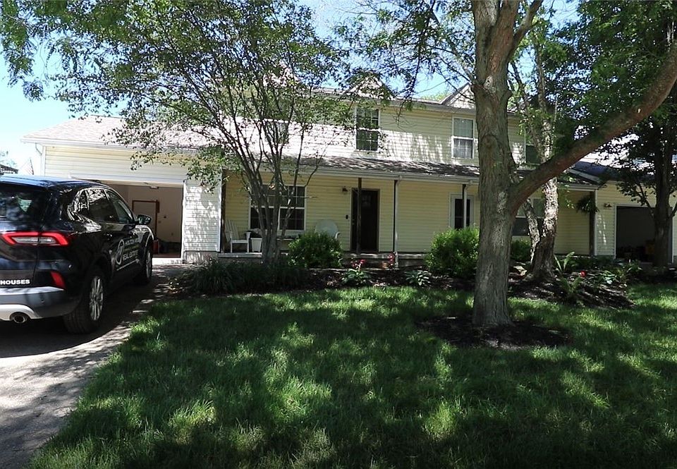 1st image of 2325 Lakeside Dr