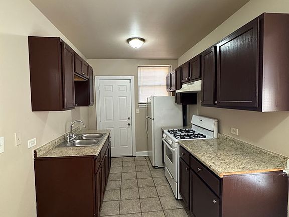 4th image of 4840 W Adams St APT 2N