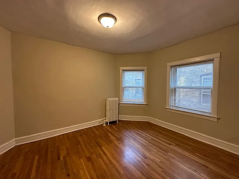 Bright, Spacious 3BR in Prime Upper East Side — Photo 42