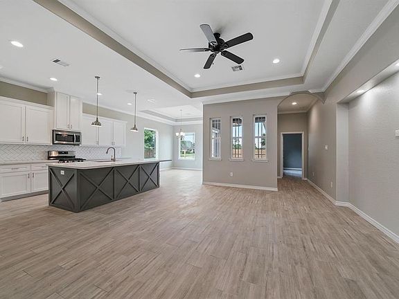 3rd image of 1501 Avenue N