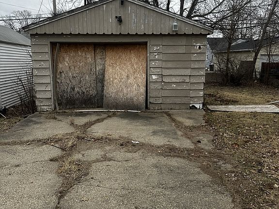 2nd image of 4013 2nd Ave