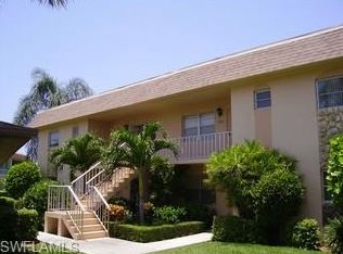 725 Palm View Dr, Naples, FL 34110
