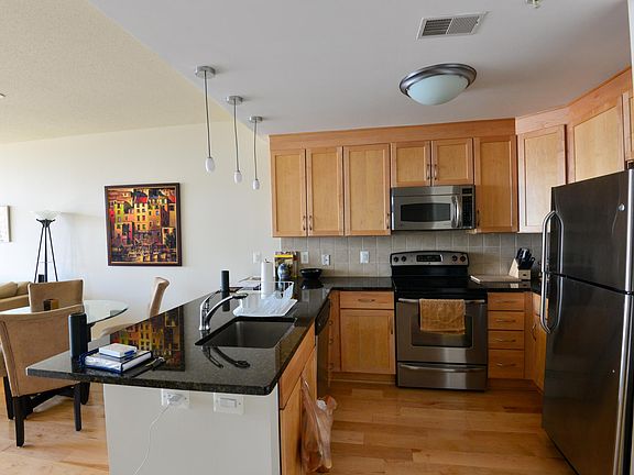 3rd image of 888 N Quincy St Unit 1306