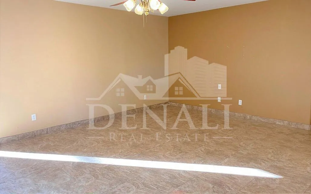 3 bed, 2.0 bath, 1260 sqft, $1,795 — Photo 2
