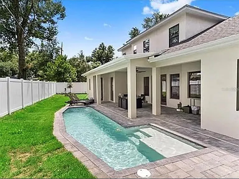 2234 Howard Dr — Photo 2