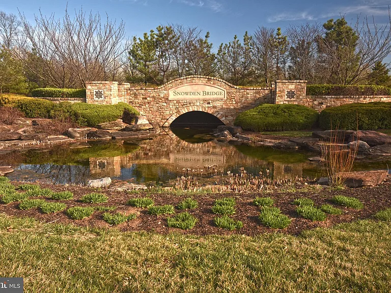 105 Gristmill Ct — Photo 30