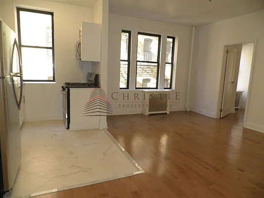 Rented by Christie Property Group | media 16