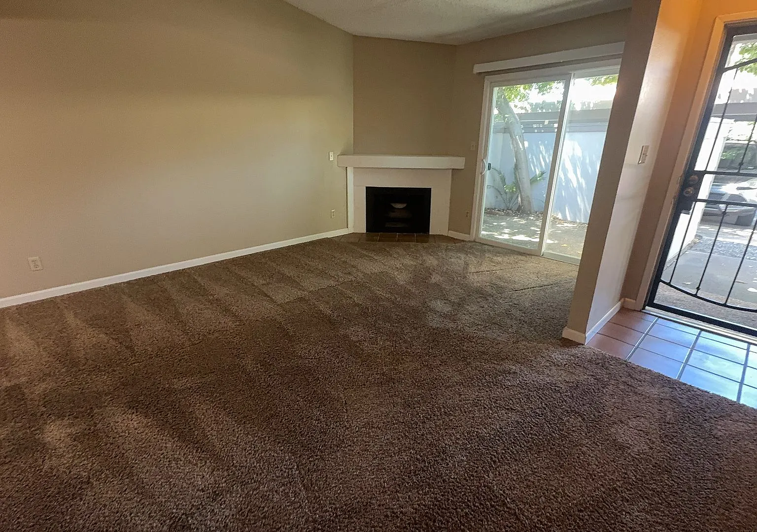 Charming 1 Bedroom, 1 Bathroom Condo for Rent! — Photo 4