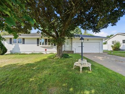 1002 Leonard Drive, Eau Claire, WI, 54703