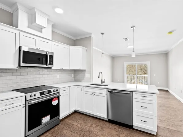 485 Blue Hills Pkwy #5, Milton, MA 02186
