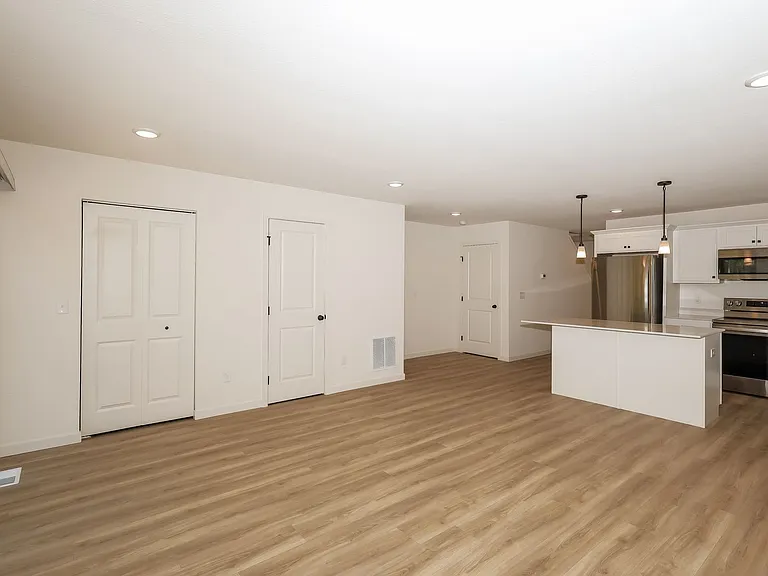 1625 Reagan Dr — Photo 26
