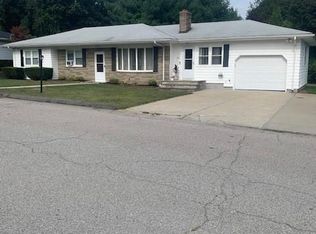 3 Enfield St, Johnston, RI 02919