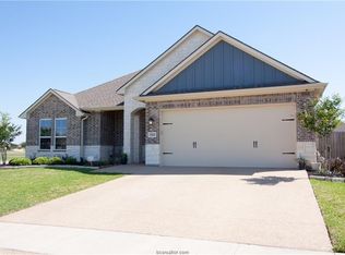15601 Shady Brook Ln, College Station, TX 77845