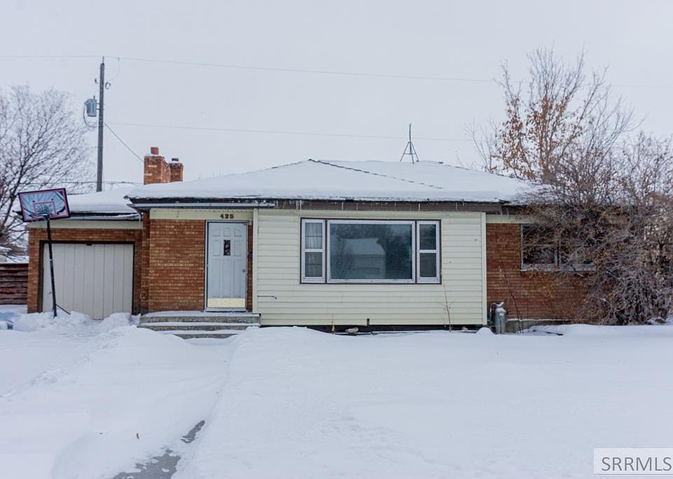 1st image of 425 Holbrook Dr